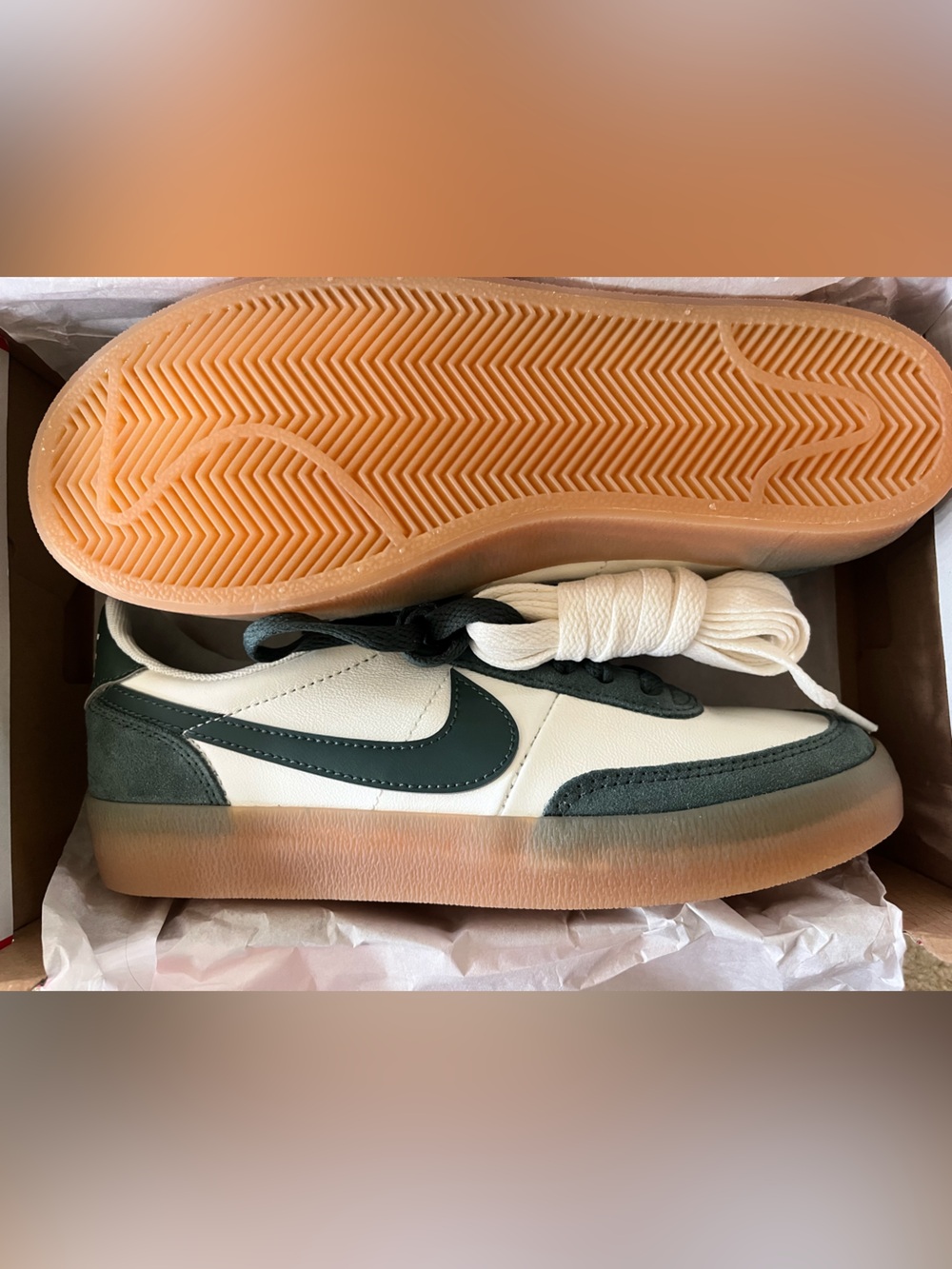 Nike Low-Top Sneakers in Cream and Forest Green with Gum Sole - Picture 2 of 6